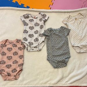 4 super cute body suits perfect for summers. Hardly used, in good condition.
